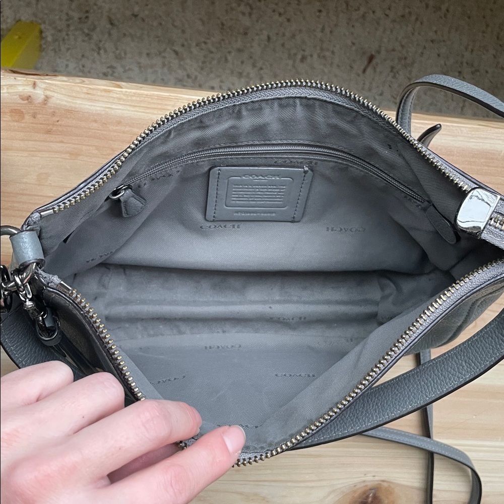 Coach Pebble Gray Leather Shoulder Bag - Picture 12 of 16
